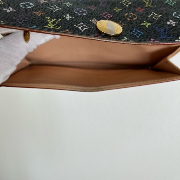 Auth LV Portefeuille Murikami wallet with 46”unbrand chain. - Picture 10 of 17